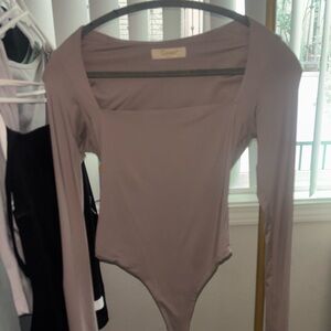 Square Neck Long Sleeve Bodysuit - light purple/lavender